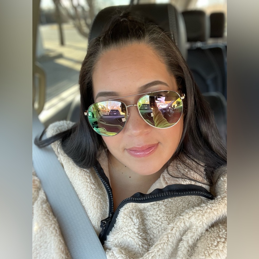 Meet your Posher, Maria